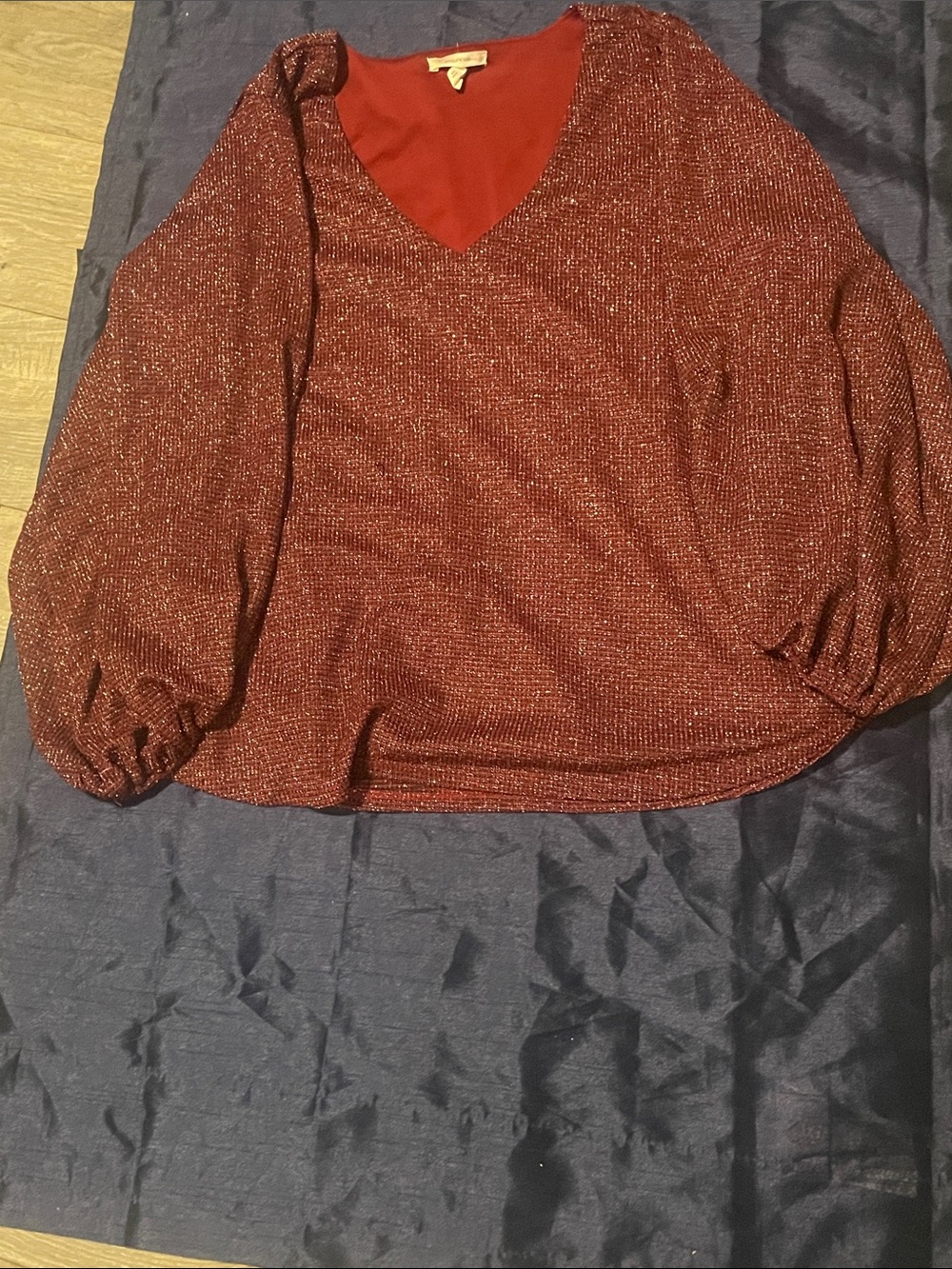 Maurice’s size large Women's Sparkle V-Neck Long Sleeve Top - Burgundy